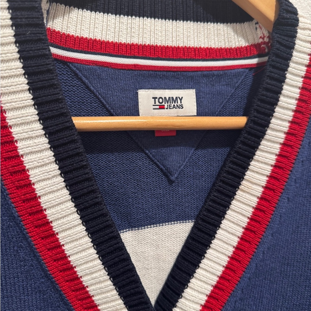 Tommy Hilfiger Vintage Look Cardigan Sweater - Picture 10 of 11